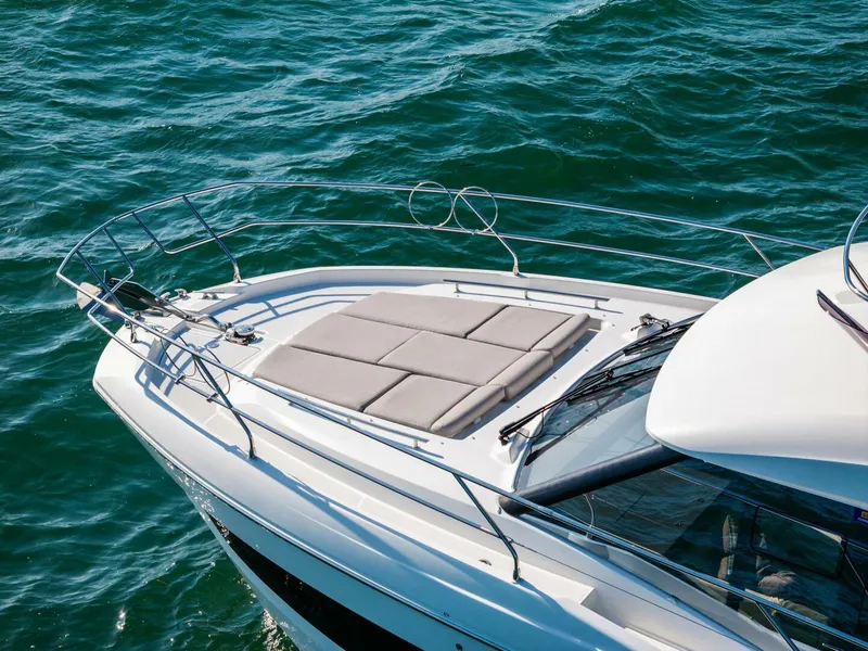 Slide: The Image of 2022 Prestige 420 Flybridge- SPIRIT LED - 5259026