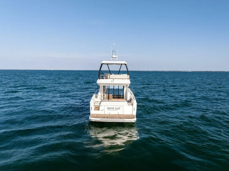 Slide: The Image of 2022 Prestige 420 Flybridge- SPIRIT LED - 5259031