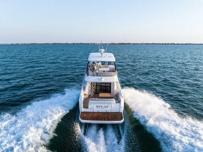 Slide: The Image of 2022 Prestige 420 Flybridge- SPIRIT LED - 5259044