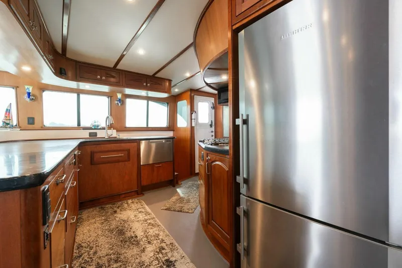 Slide: The Image of Pedigree Cat 525 Power Cat 2005 - 5227923