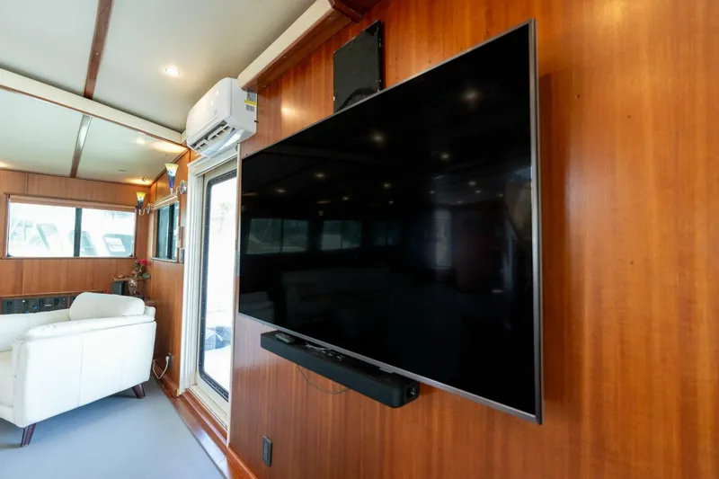 Slide: The Image of Pedigree Cat 525 Power Cat 2005 - 5228039