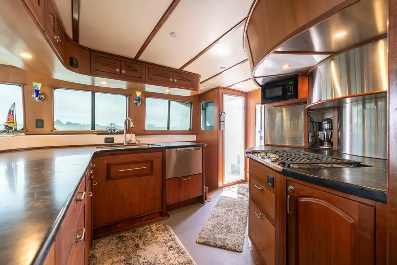 Slide: The Image of Pedigree Cat 525 Power Cat 2005 - 5227926