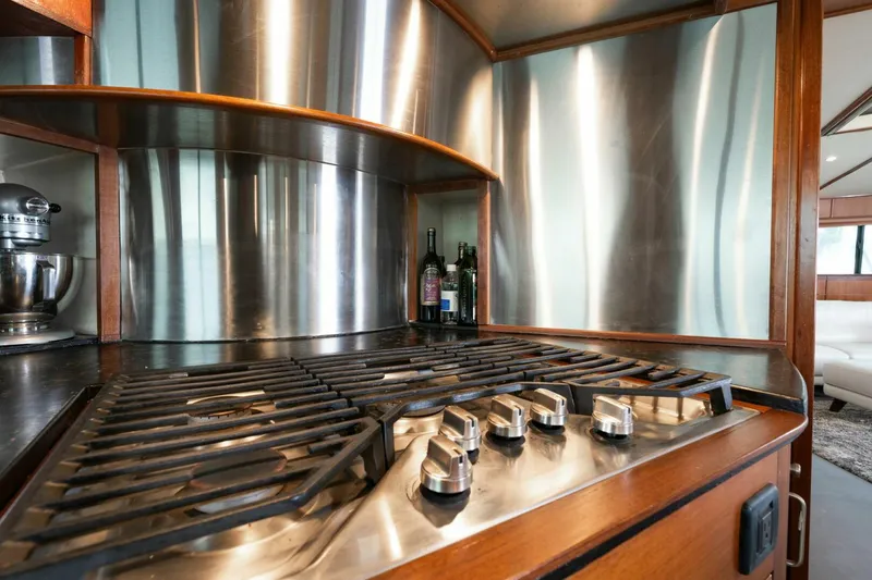 Slide: The Image of Pedigree Cat 525 Power Cat 2005 - 5227930