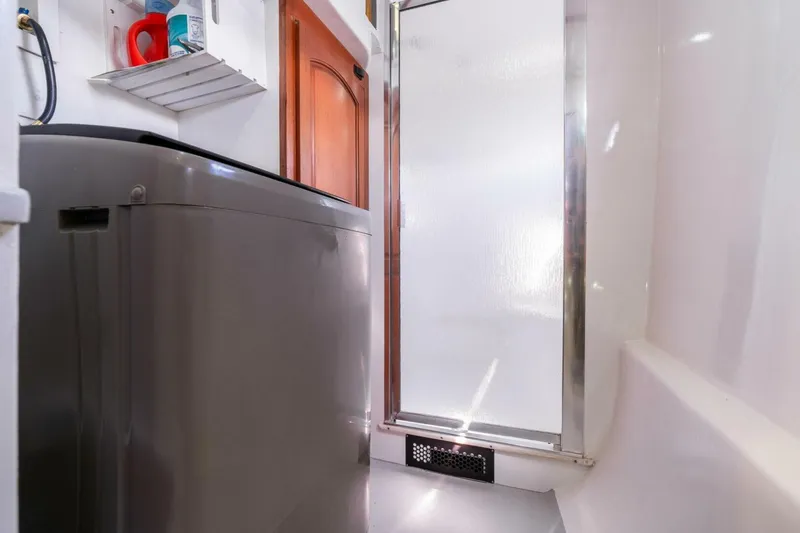 Slide: The Image of Pedigree Cat 525 Power Cat 2005 - 5227935