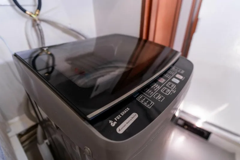 Slide: The Image of Pedigree Cat 525 Power Cat 2005 - 5227936