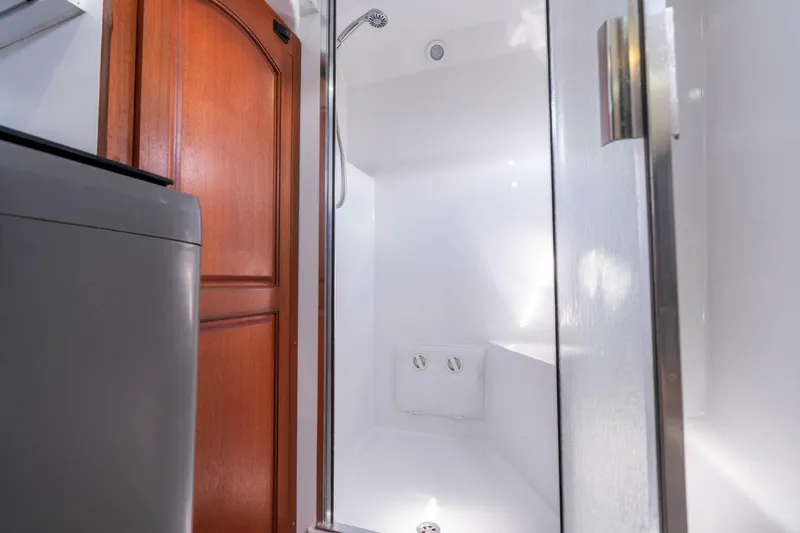 Slide: The Image of Pedigree Cat 525 Power Cat 2005 - 5227937