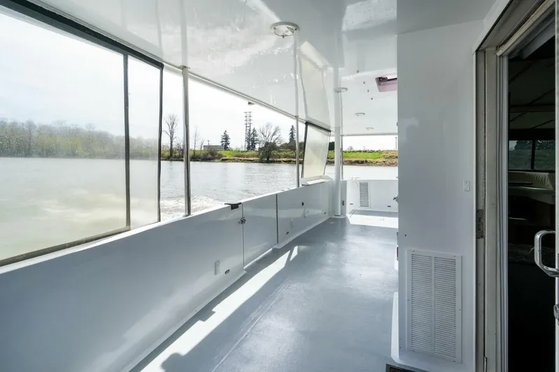 Slide: The Image of Pedigree Cat 525 Power Cat 2005 - 5227914