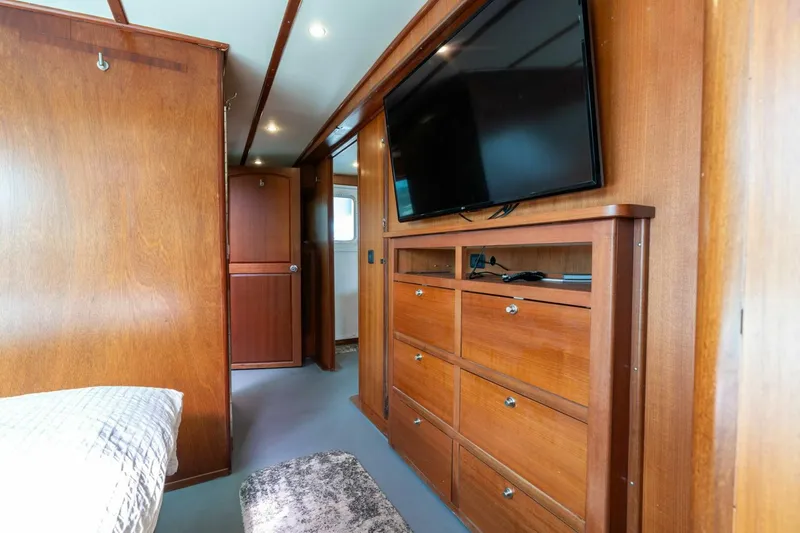 Slide: The Image of Pedigree Cat 525 Power Cat 2005 - 5227949