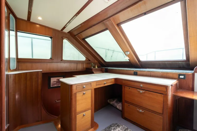 Slide: The Image of Pedigree Cat 525 Power Cat 2005 - 5227954