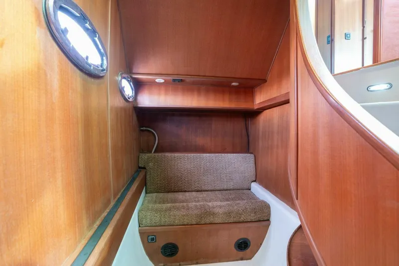 Slide: The Image of Pedigree Cat 525 Power Cat 2005 - 5227969