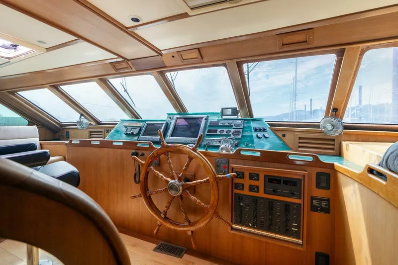 Slide: The Image of Pedigree Cat 525 Power Cat 2005 - 5227973