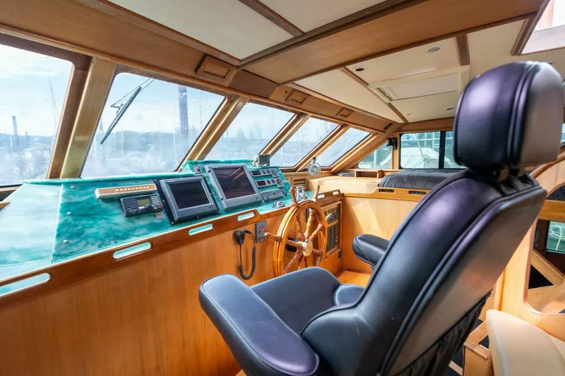 Slide: The Image of Pedigree Cat 525 Power Cat 2005 - 5227976