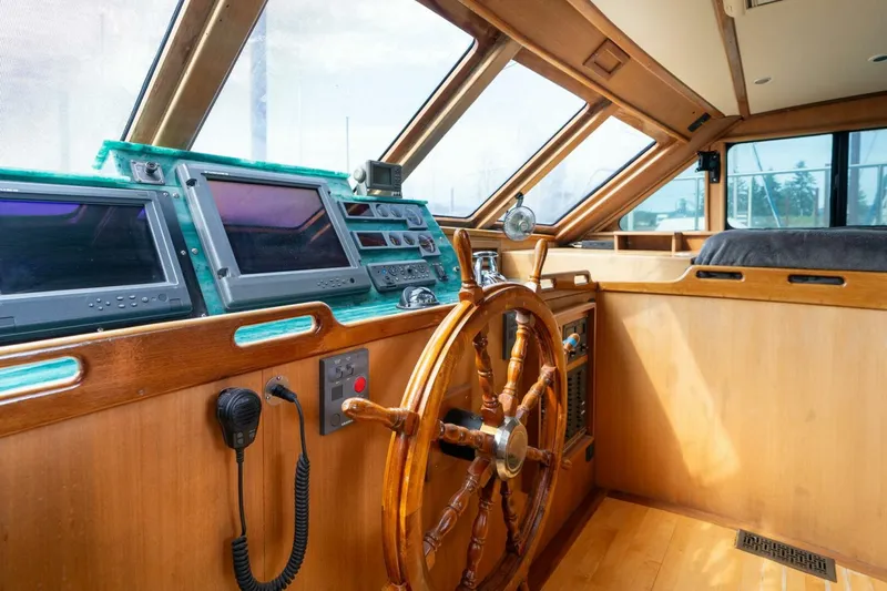 Slide: The Image of Pedigree Cat 525 Power Cat 2005 - 5227978