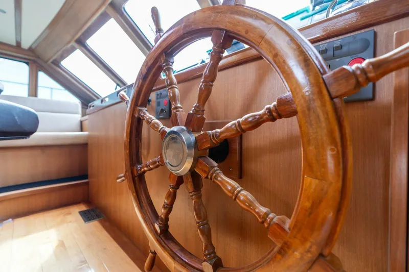 Slide: The Image of Pedigree Cat 525 Power Cat 2005 - 5227980