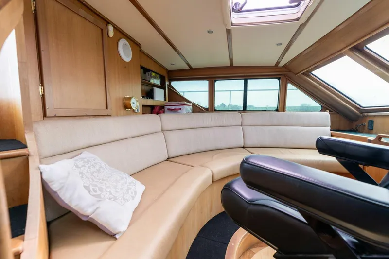 Slide: The Image of Pedigree Cat 525 Power Cat 2005 - 5227985