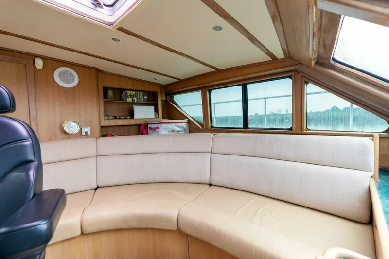 Slide: The Image of Pedigree Cat 525 Power Cat 2005 - 5227986