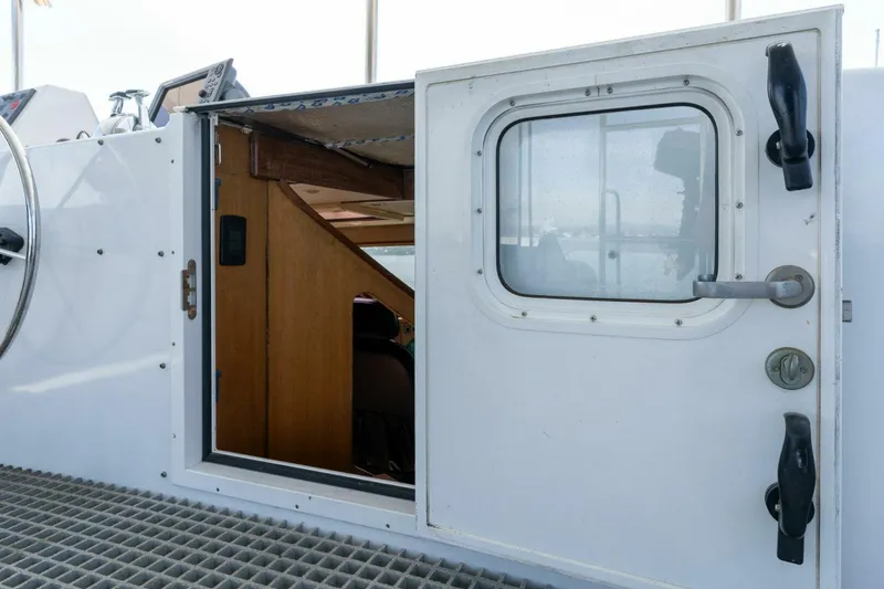 Slide: The Image of Pedigree Cat 525 Power Cat 2005 - 5227989