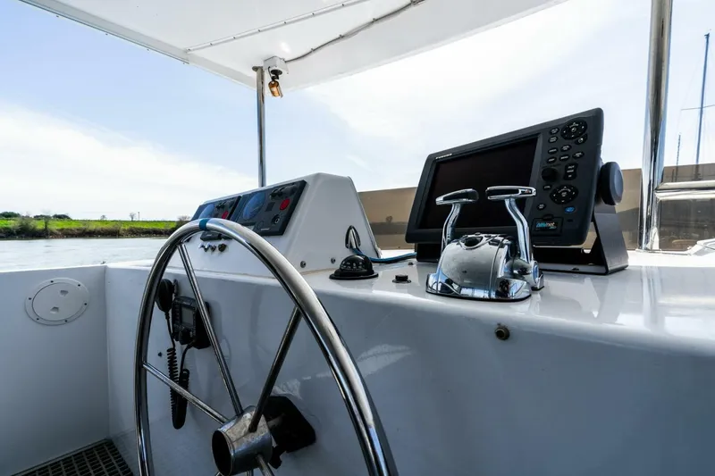 Slide: The Image of Pedigree Cat 525 Power Cat 2005 - 5227993