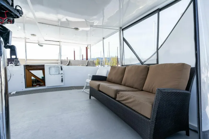 Slide: The Image of Pedigree Cat 525 Power Cat 2005 - 5227999