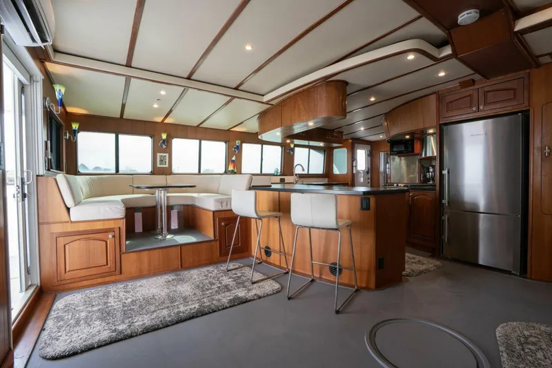 Slide: The Image of Pedigree Cat 525 Power Cat 2005 - 5227919