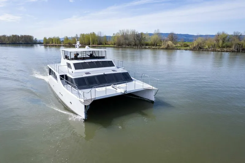 Slide: The Image of Pedigree Cat 525 Power Cat 2005 - 5228004