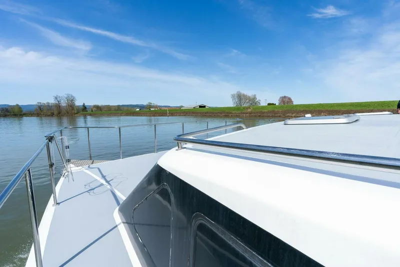 Slide: The Image of Pedigree Cat 525 Power Cat 2005 - 5228010