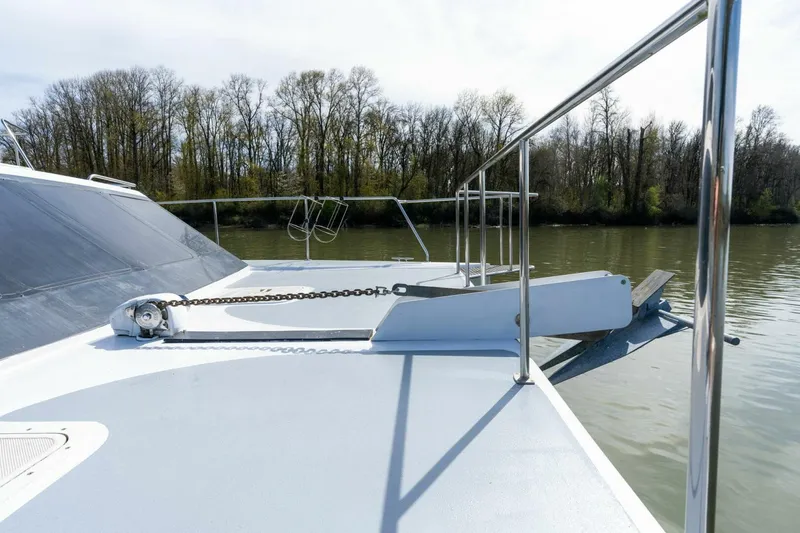 Slide: The Image of Pedigree Cat 525 Power Cat 2005 - 5228016