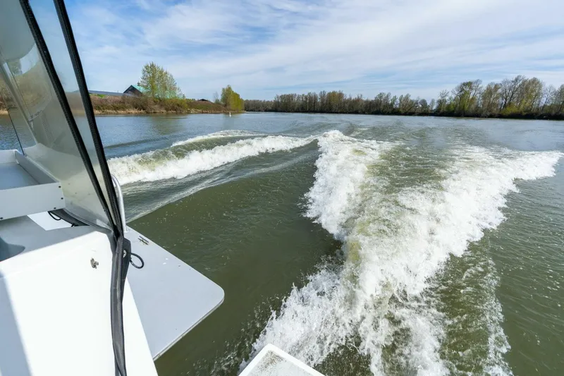 Slide: The Image of Pedigree Cat 525 Power Cat 2005 - 5228022