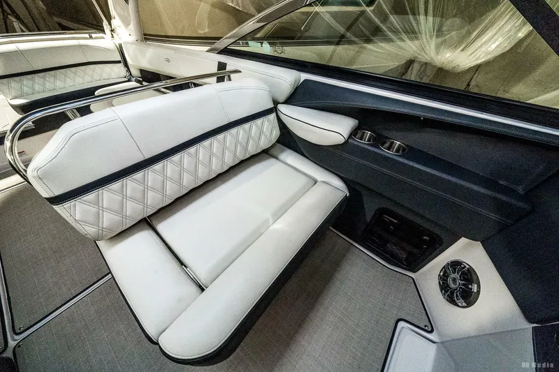 Slide: The Image of Companion Seating Facing FWD - 5229178