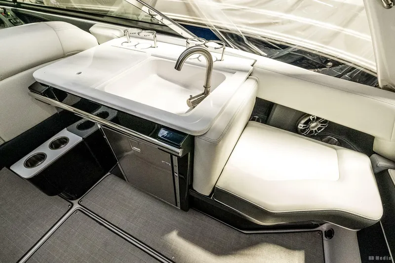 Slide: The Image of Cockpit Entertaining - 5229180