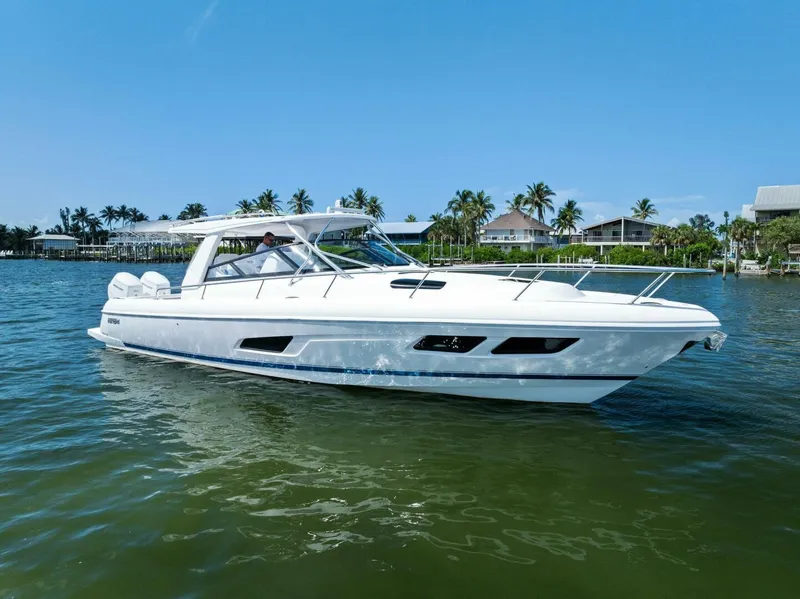 Slide: The Image of Intrepid 438 Evolution 2022 - 5397579