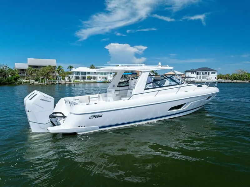 Slide: The Image of Intrepid 438 Evolution 2022 - 5397580