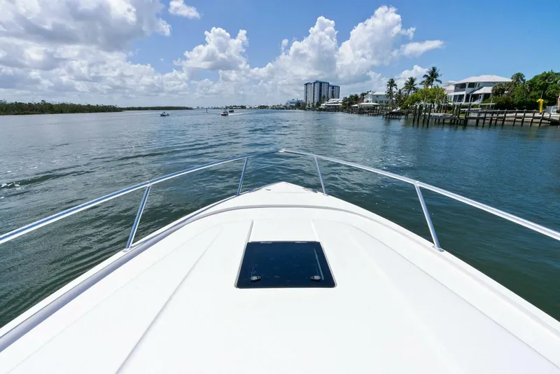 Slide: The Image of Intrepid 438 Evolution 2022 - 5397596