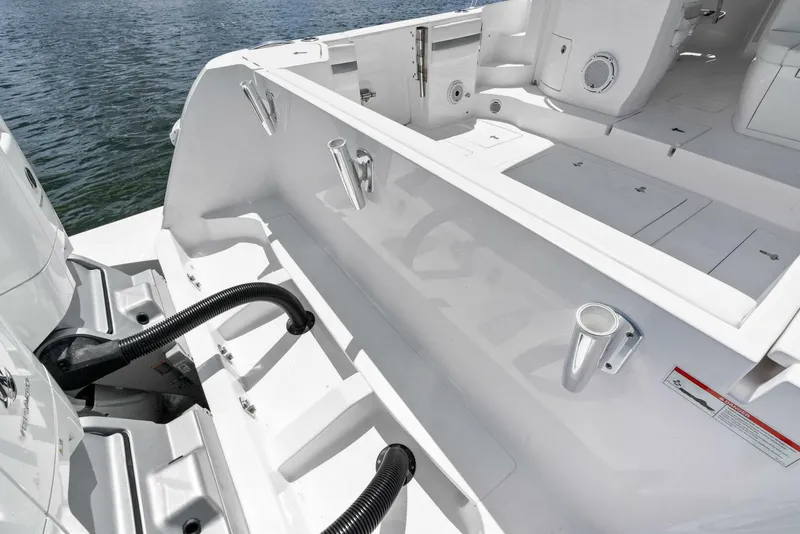 Slide: The Image of Intrepid 438 Evolution 2022 - 5397593