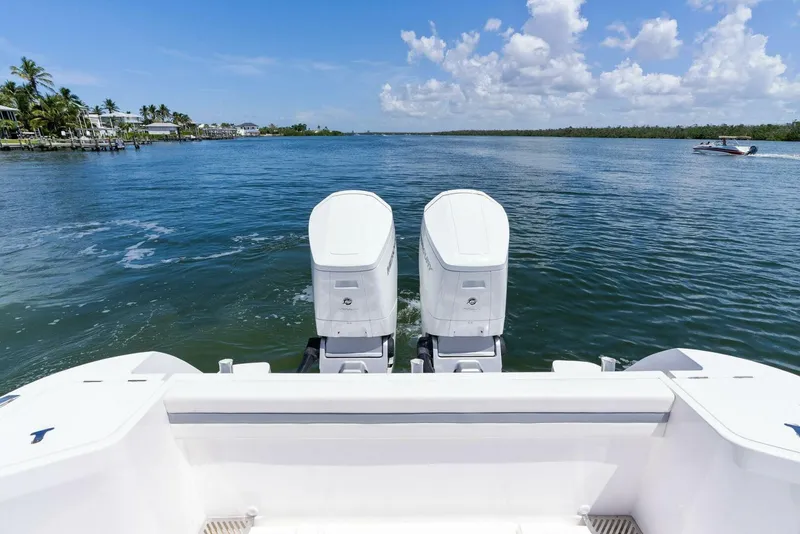 Slide: The Image of Intrepid 438 Evolution 2022 - 5397604