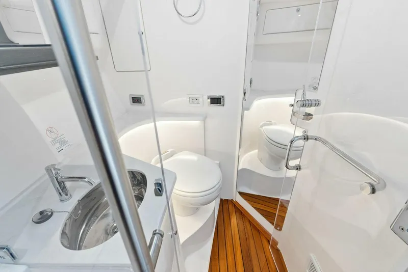 Slide: The Image of Intrepid 438 Evolution 2022 - 5397631