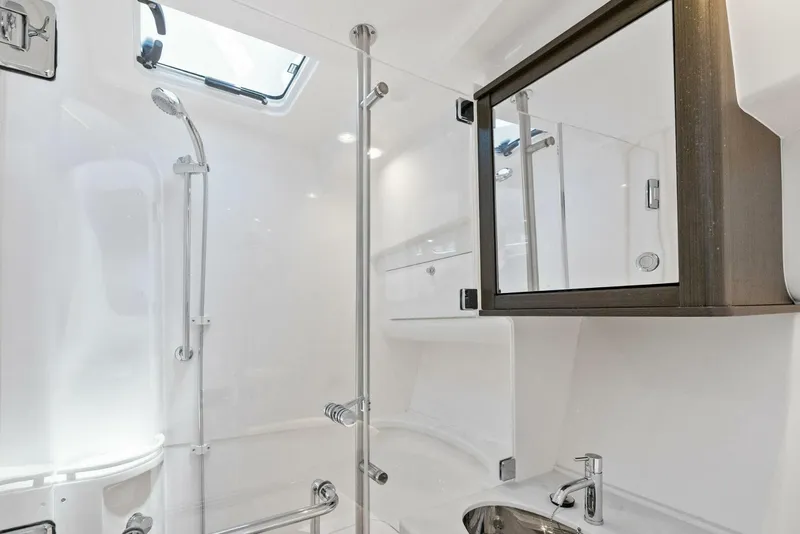 Slide: The Image of Intrepid 438 Evolution 2022 - 5397630