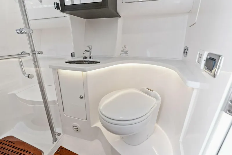 Slide: The Image of Intrepid 438 Evolution 2022 - 5397629