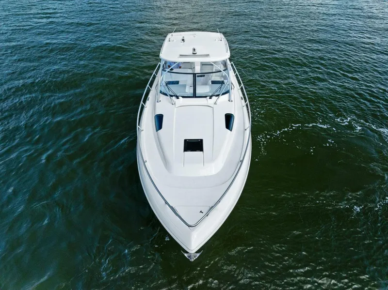 Slide: The Image of Intrepid 438 Evolution 2022 - 5397577