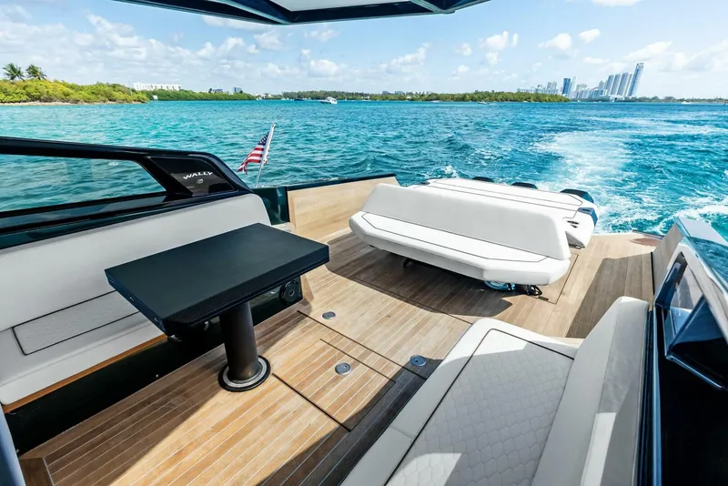 Slide: The Image of Wally Wallytender 43X 2023 - 5237257