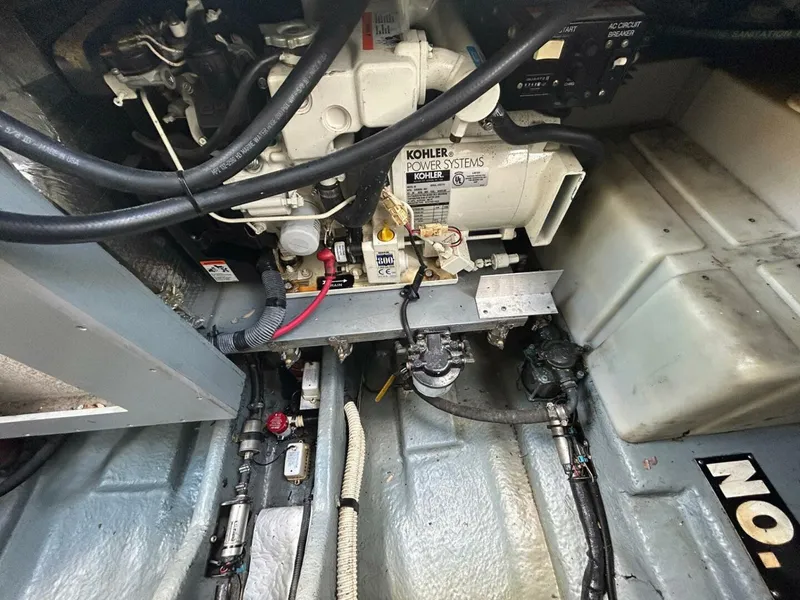 Slide: The Image of Sea Ray 280 Sundancer 2004 - 5229479