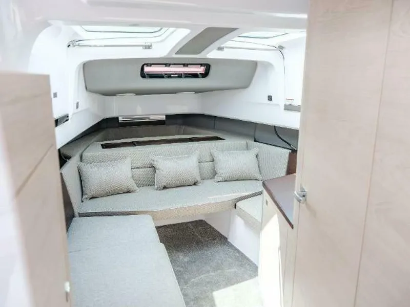 Slide: The Image of Axopar Sun Top 2025 - 5229946