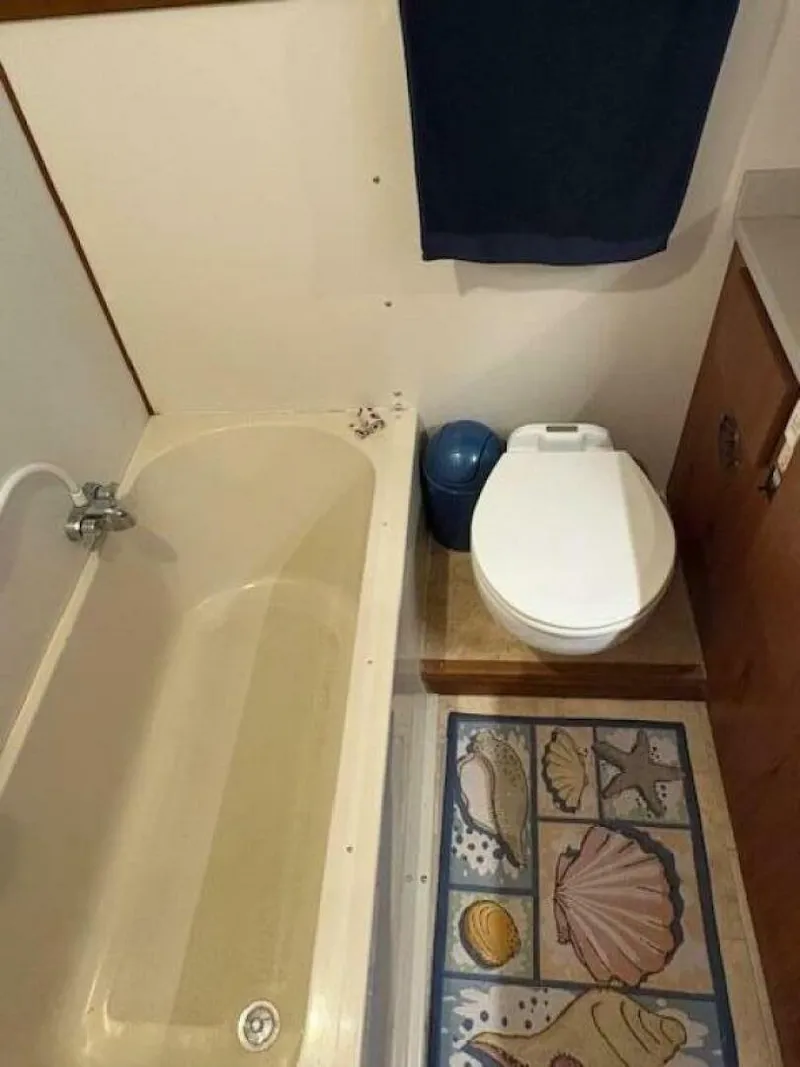 Slide: The Image of Carver Californian 1990 - 5230827