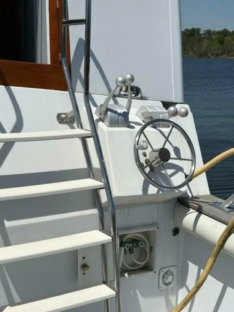 Slide: The Image of Carver Californian 1990 - 5230831