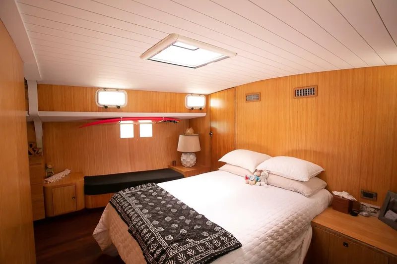 Slide: The Image of Burger Beach House Ketch 1966 - 5231312