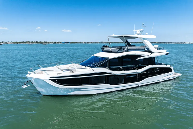 Slide: The Image of Galeon 560 FLY 2025 - 5231065