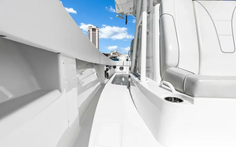 Slide: The Image of SeaVee 390Z 2019 - 5231229