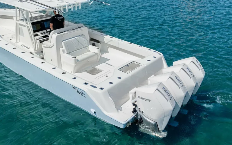 Slide: The Image of SeaVee 390Z 2019 - 5231218