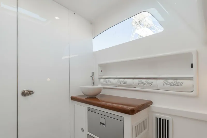 Slide: The Image of 2026 Mag Bay 43 Center Console - Kitchenet - 5521510