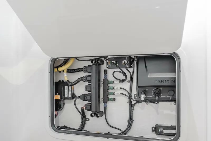 Slide: The Image of 2026 Mag Bay 43 Center Console - 5521585